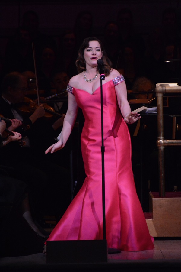 Laura Michelle Kelly Photo