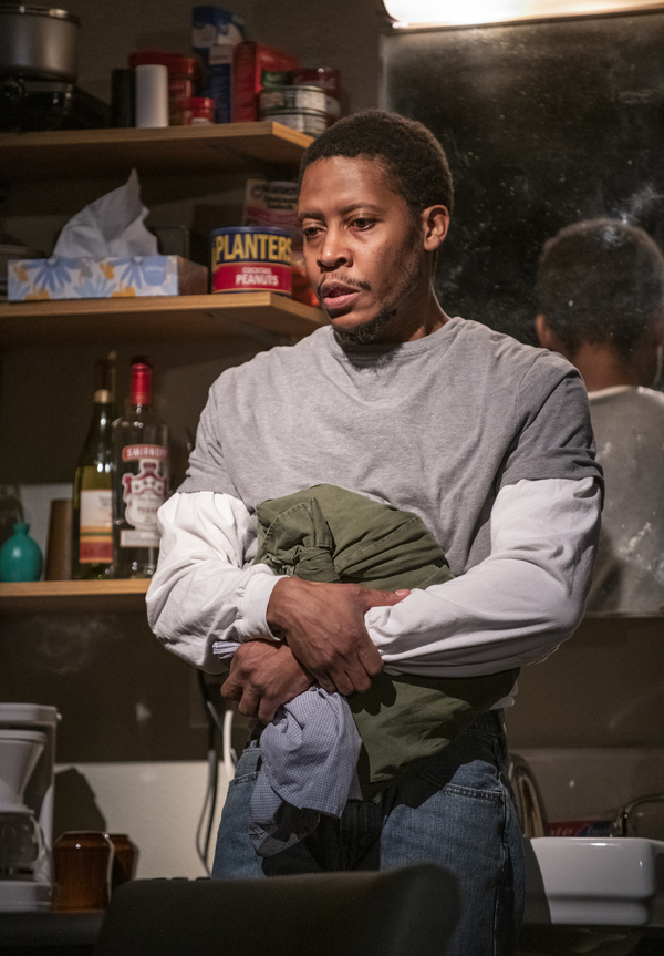 Photo Flash: First Look at Tracy Letts' BUG at Steppenwolf Image