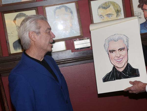 Photo Coverage: AMERICAN UTOPIA's David Byrne Celebrates New Sardi's Portrait Image