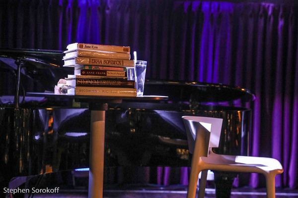 Photo Coverage: Lianne Marie Dobbs Brings WHY CAN'T A WOMAN BE MORE LIKE A MAN? to the Green Room 42  Image