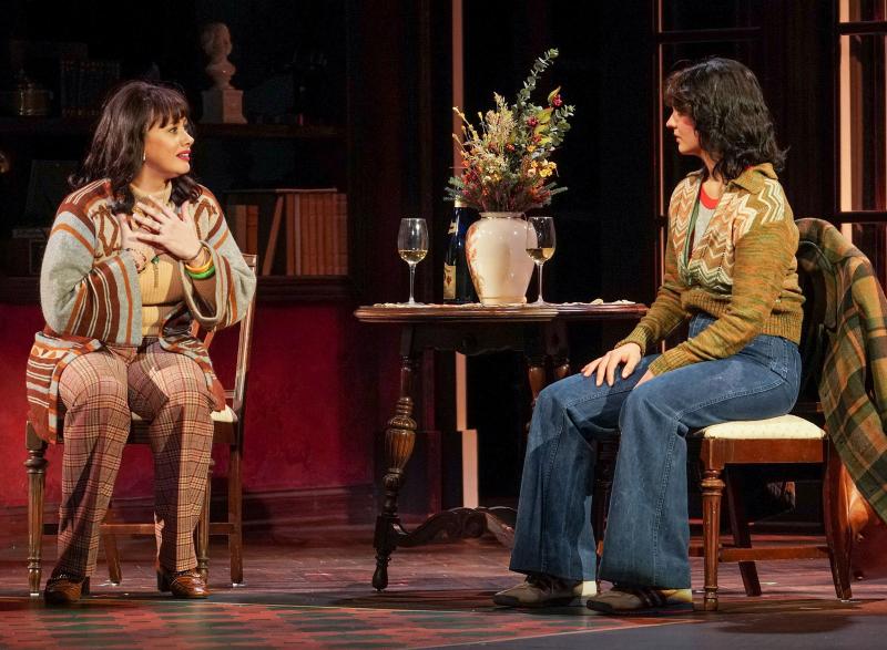 Review: FUN HOME at Kansas City Repertory Theatre  Image