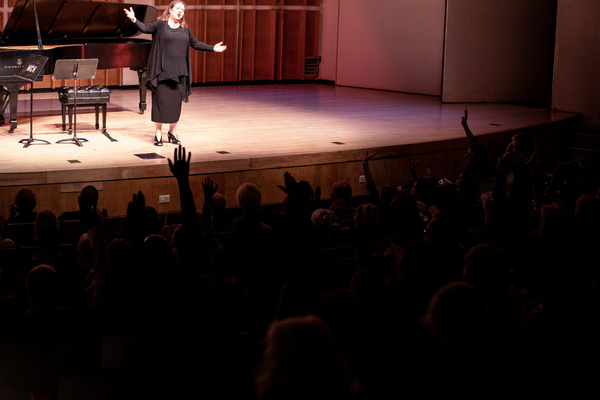 Photo Flash: PREFORMANCES WITH ALLISON CHARNEY at Merkin Hall at Kaufman Music Center Image