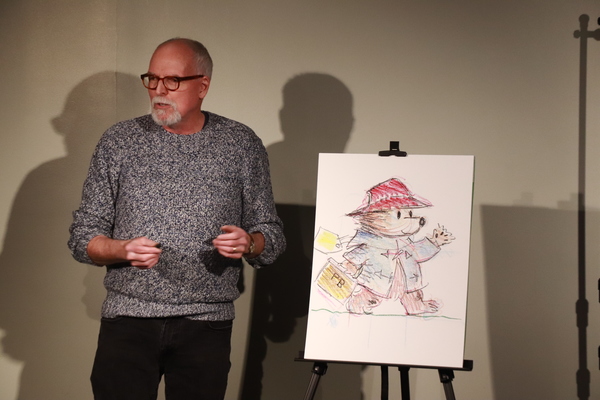 Photo Flash: Paddington Illustrator R.W. Alley Visits PADDINGTON GETS IN A JAM 