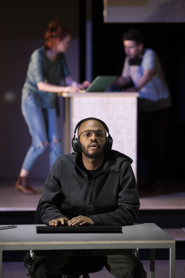 Photo Flash: First Look at THE HAYSTACK at Hampstead Theatre Image