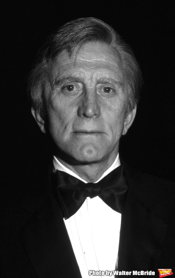 Kirk Douglas attends a Gala on March 1, 1980 in New York City. Photo