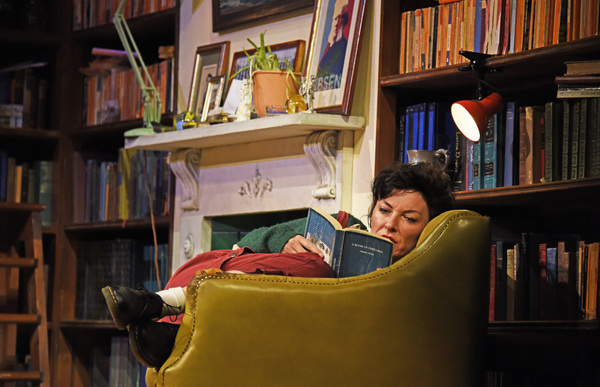 Photo Flash: First Look at the 40th Anniversary UK Tour of EDUCATING RITA Image