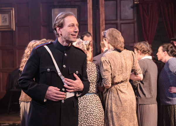 Photo Flash: First Look At BLITZ! At The Union Theatre Image
