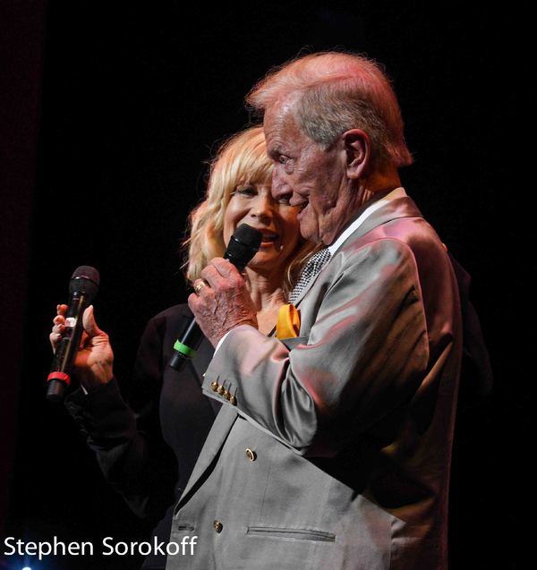 Photo Coverage: Pat Boone Receives Lifetime Achievement Award at Debby Boone Concert Image