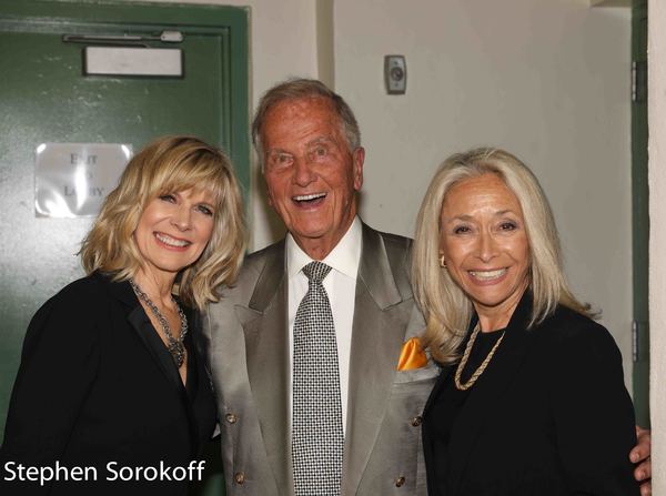 Photo Coverage: Pat Boone Receives Lifetime Achievement Award at Debby Boone Concert Image