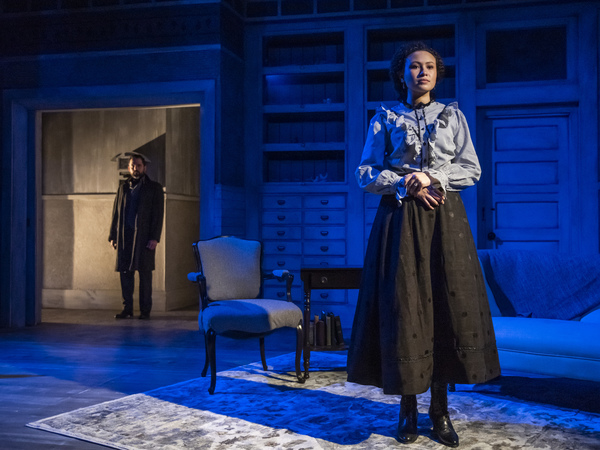 Photo Flash: Raven Theatre's Chicago Premiere Adaptation of A DOLL'S HOUSE Image