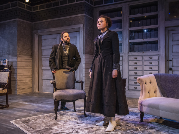Photo Flash: Raven Theatre's Chicago Premiere Adaptation of A DOLL'S HOUSE Image