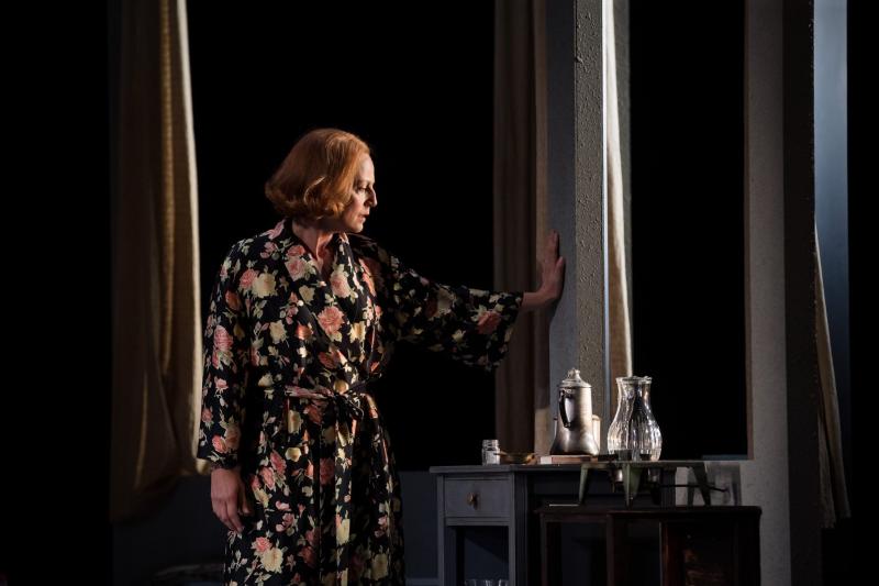 Review: The Importance Understanding Your Own Worth Independent Of Anyone Else Is Explored In THE DEEP BLUE SEA. Image