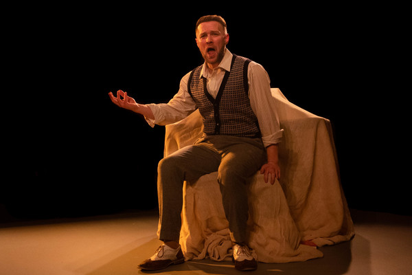 Photo Flash: First Look at OPERA UNDONE: TOSCA & LA BOHEME at the King's Head Theatre Image