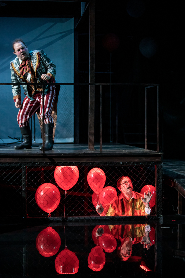 Photo Flash: Guthrie Theater's Production of TWELFTH NIGHT Image