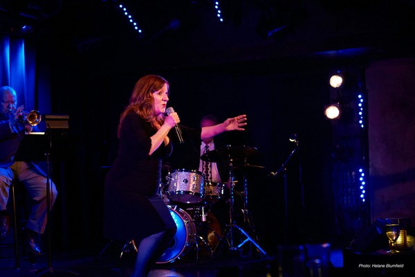 Photo Flash: Jennifer Pace At The Laurie Beechman Image