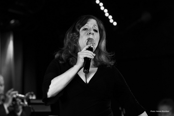 Photo Flash: Jennifer Pace At The Laurie Beechman Image