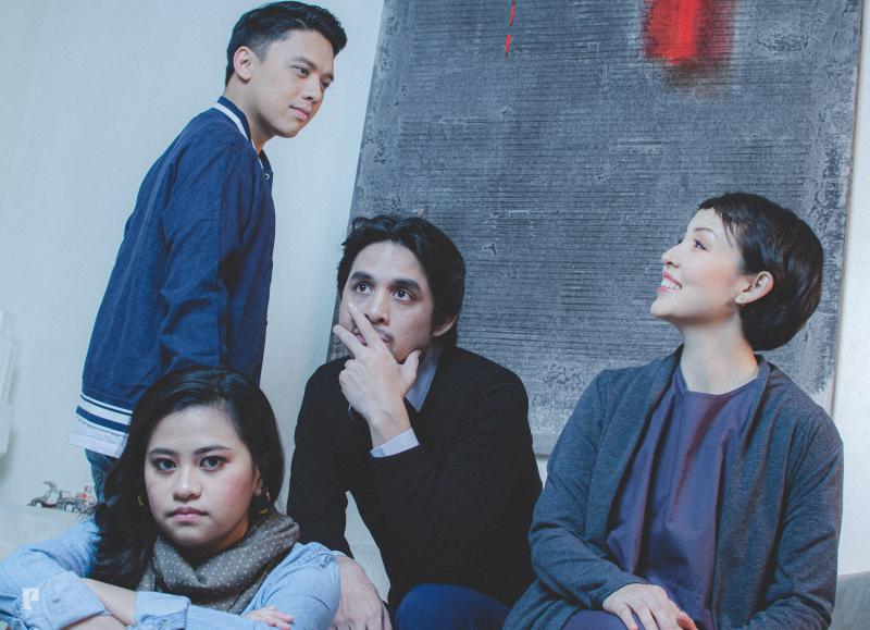 PHOTOS: First Look at Promo Shots for BlueREP's NEXT TO NORMAL Image