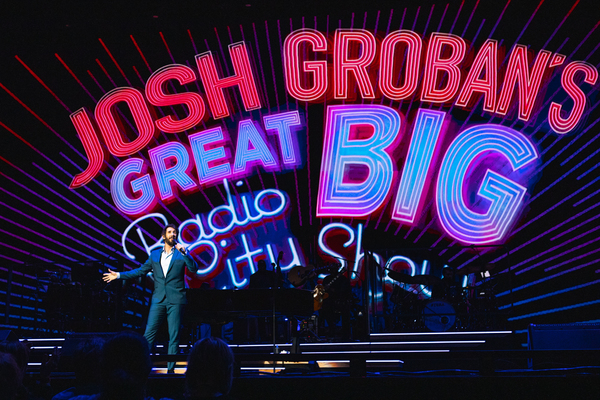 Photos/Video: Josh Groban Opens Radio City Residency and Releases New Song Image