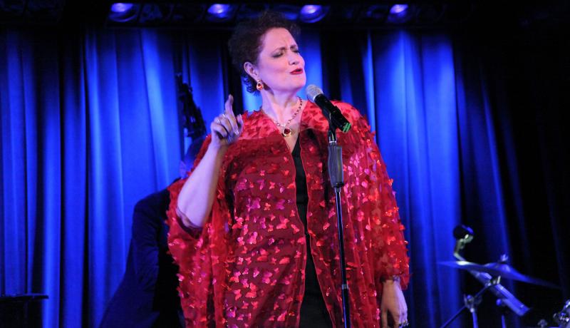 BWW Review: Regina Zona Holds Court at The Laurie Beechman Theatre in BECOMING...THE QUEEN 2.0 