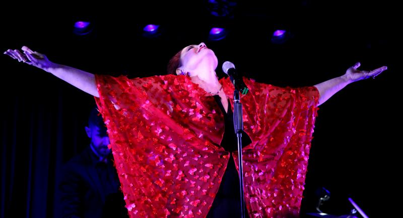 Review: Regina Zona Holds Court at The Laurie Beechman Theatre in BECOMING...THE QUEEN 2.0  Image