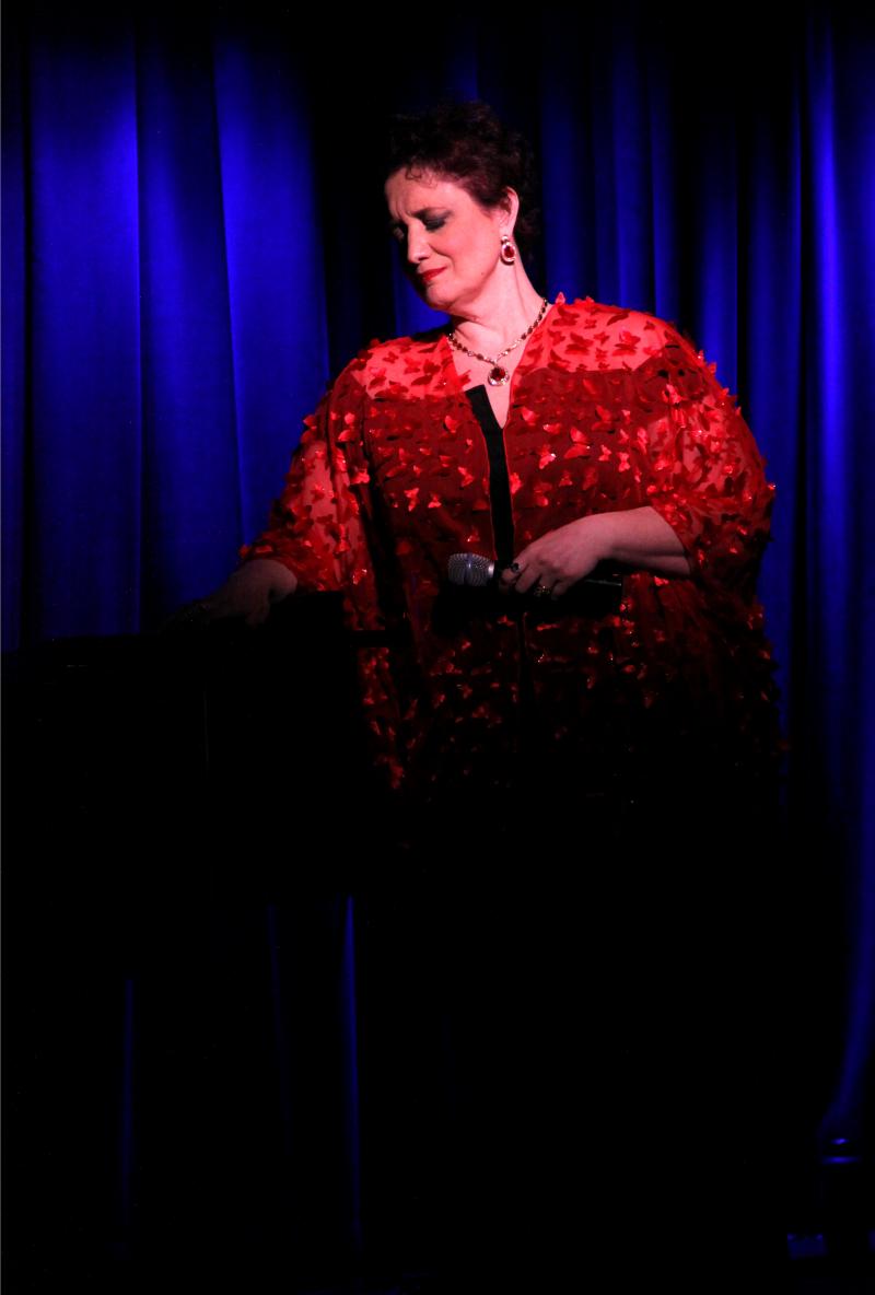 Review: Regina Zona Holds Court at The Laurie Beechman Theatre in BECOMING...THE QUEEN 2.0  Image