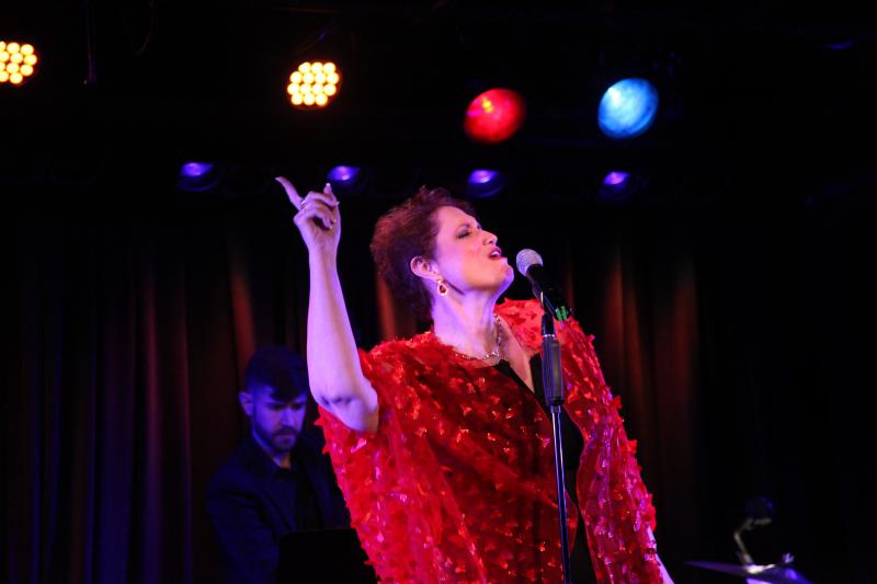 Review: Regina Zona Holds Court at The Laurie Beechman Theatre in BECOMING...THE QUEEN 2.0 