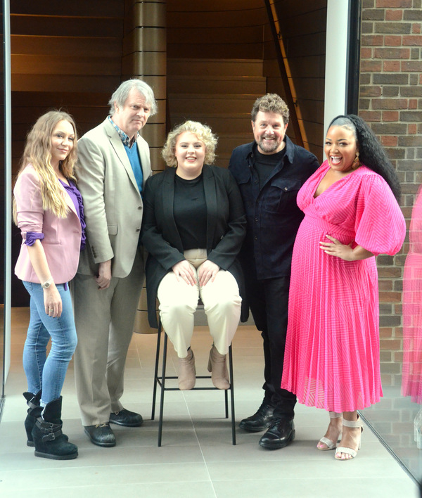 Photo Flash: First Look at the Cast of HAIRSPRAY Image