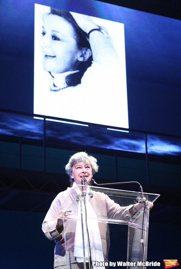Zoe Caldwell during the 2001 Theatre World Awards Presentation at the August Wilson T Photo