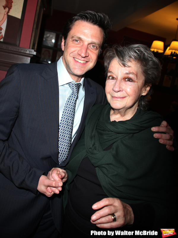 Dori Berinstein receives the Commercial Theater Institute's Robert Whitehead Award fo Photo