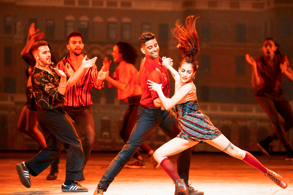 Amar Ramasar, Yesenia Ayala, and the cast of WEST SIDE STORY Photo