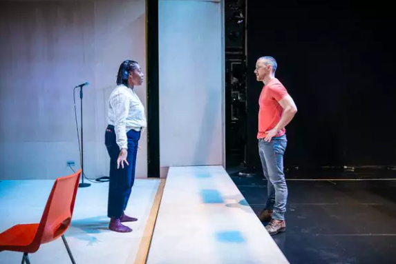 Wake Up With BWW 2/21: WEST SIDE STORY Reviews, and More! Image