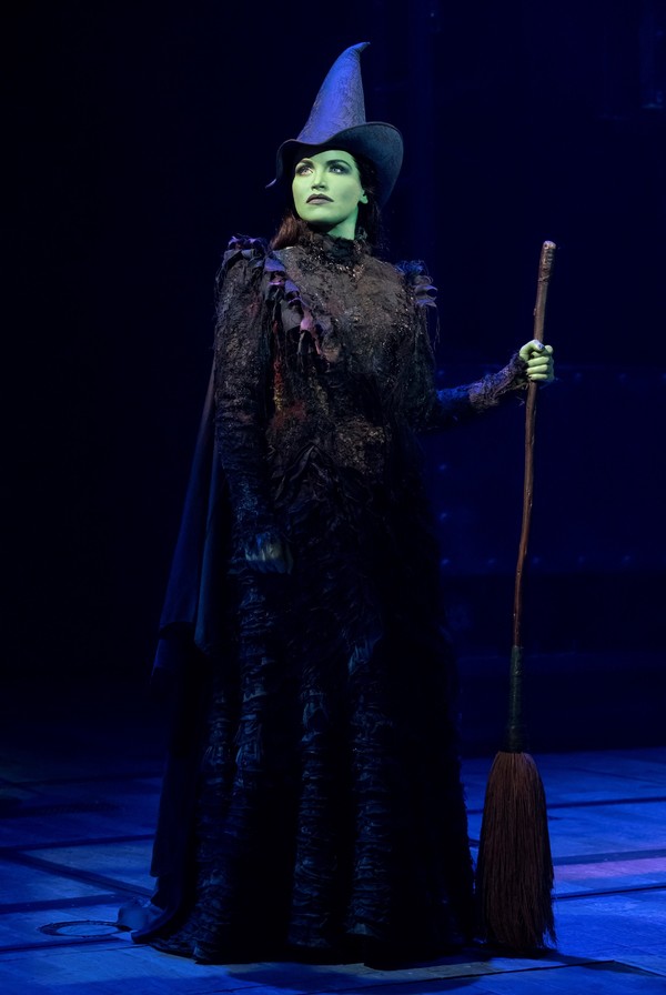 Photo Flash: First Look at Alexandra Billings, Lindsay Pearce and More in WICKED on Broadway Image