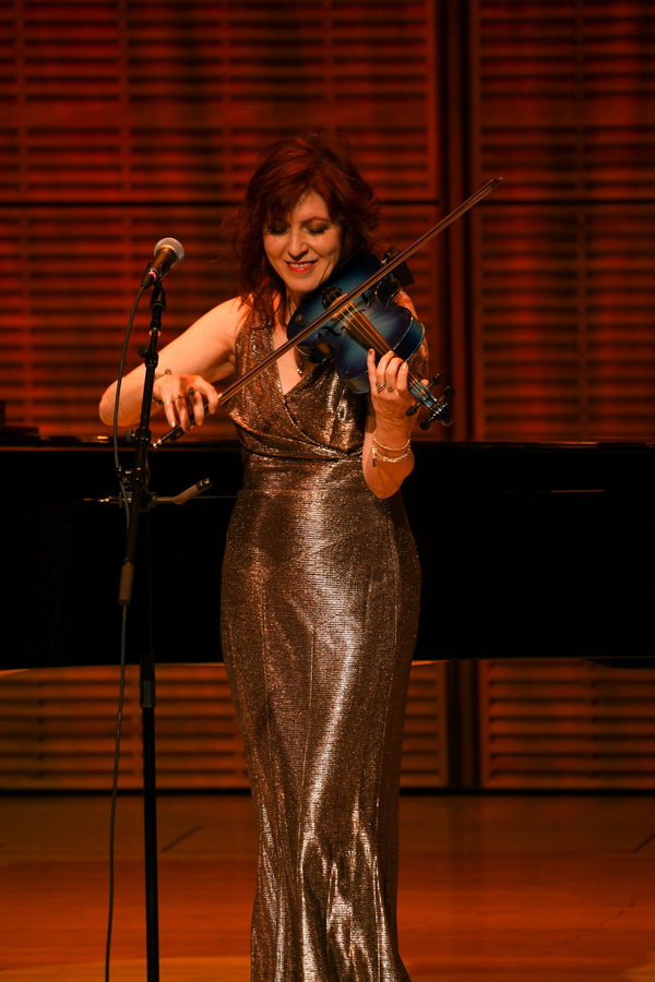 Deni Bonet performs. Photo: Jill Nelson Photo