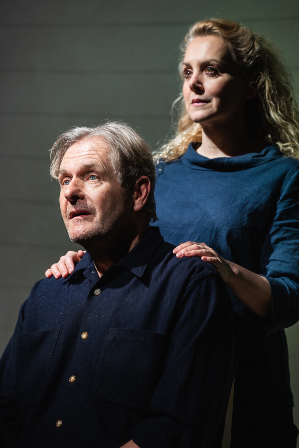 Photo Flash: First Look at LOVE, LOSS, and CHIANTI at Riverside Studios Image