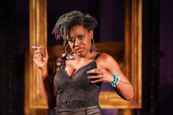 Photo Flash: CHICKEN AND BISCUITS at Queens Theatre Image