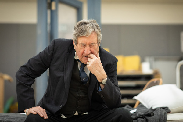 Photo Flash: Inside Rehearsal For THE DUMB WAITER at Hampstead Theatre 