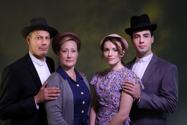 Photo Flash: American Bard Theater Company's ECHOES IN THE GARDEN Image