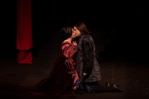 Juliette (Rachel Eve Holmes) sharing a kiss with her love Rom o (Michael Vavases).  Photo