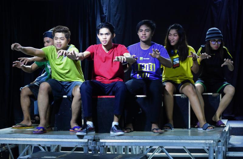 Photo Coverage: SI JANUS SILANG AT ANG TIYANAK NG TABON Plays at St. Mary's College Q.C.  Image