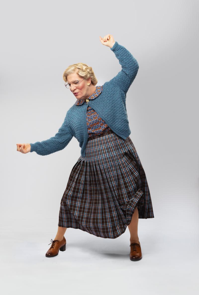 Photo Flash: First Look at Rob McClure in Full Costume for MRS. DOUBTFIRE on Broadway!  Image