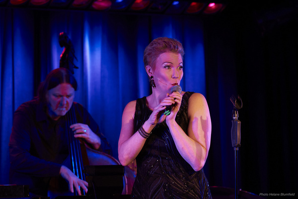 Photo Flash: Jennifer Barnhart At The Laurie Beechman Image