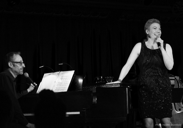 Photo Flash: Jennifer Barnhart At The Laurie Beechman Image