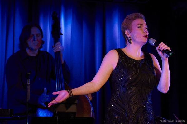 Photo Flash: Jennifer Barnhart At The Laurie Beechman Image
