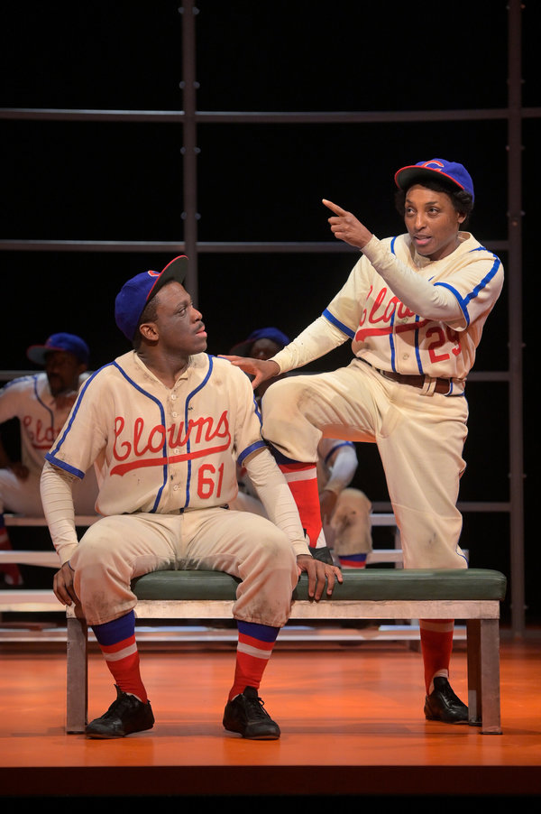 Photo Flash: First Look at TONI STONE at American Conservatory Theater Image