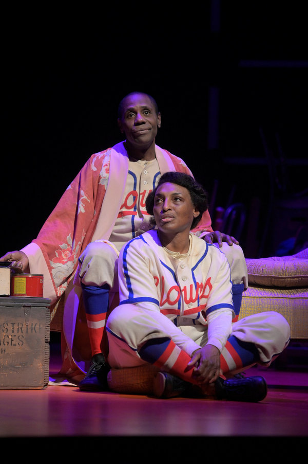 Photo Flash: First Look at TONI STONE at American Conservatory Theater Image