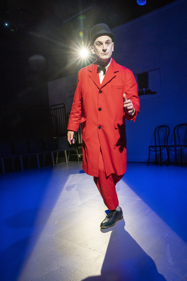 Photo Flash: First Look at Parallel Exit's THE ARTIST WILL BE WITH YOU IN A MOMENT Image