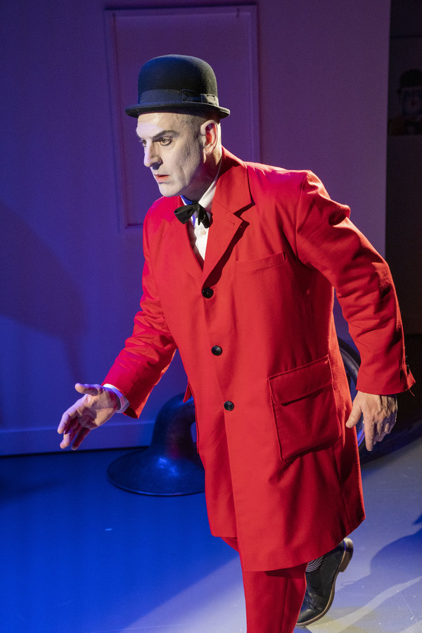 Photo Flash: First Look at Parallel Exit's THE ARTIST WILL BE WITH YOU IN A MOMENT Image