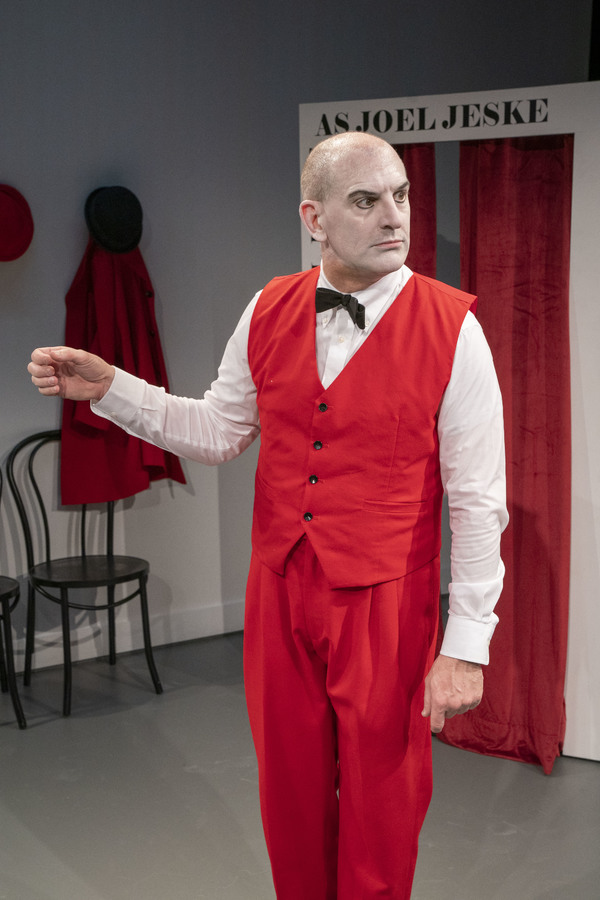 Photo Flash: First Look at Parallel Exit's THE ARTIST WILL BE WITH YOU IN A MOMENT Image