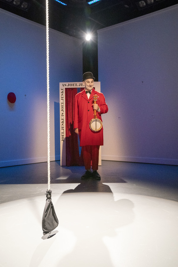 Photo Flash: First Look at Parallel Exit's THE ARTIST WILL BE WITH YOU IN A MOMENT Image