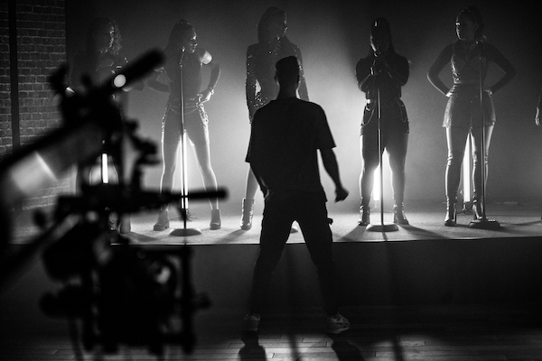 TV: Bow Down Before This Royally Amazing Drama Student SIX Performance! Image